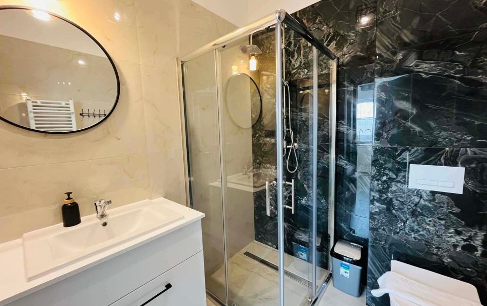 8a3e5776-f9ae-44f5-bb55-95a0c3fb6077