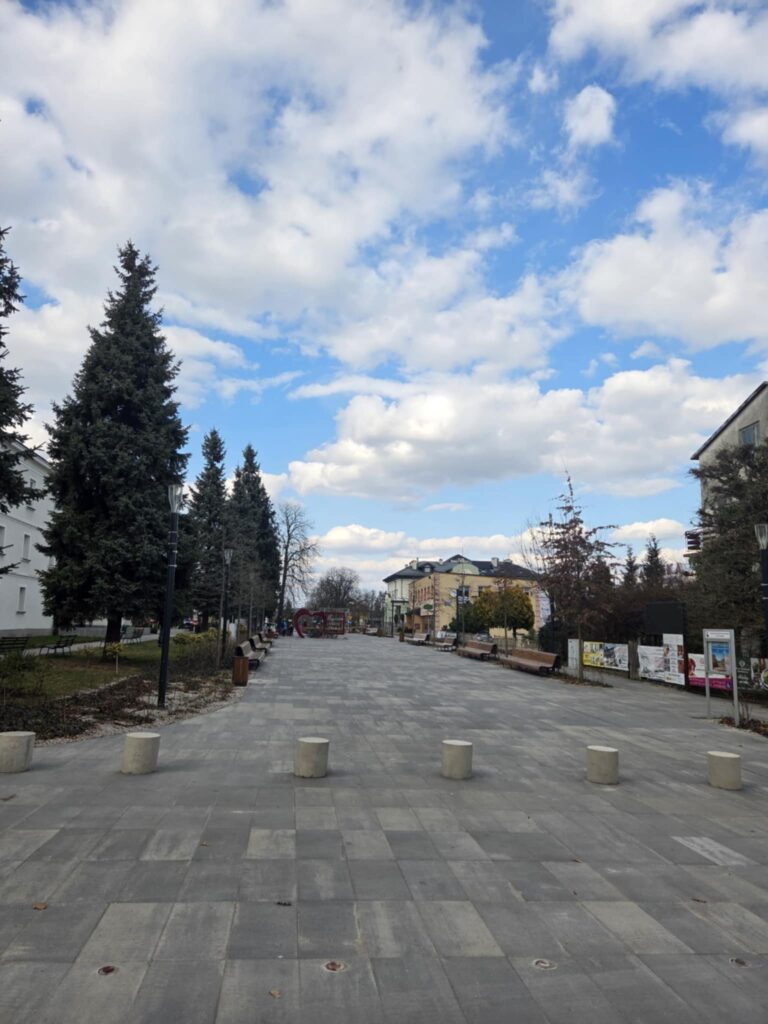 Spacer do centrum Solca-Zdroju – blisko Apartamentów Róża Wiatrów